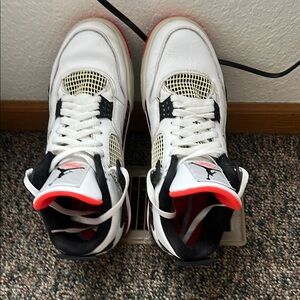 Air Jordan Retro 4